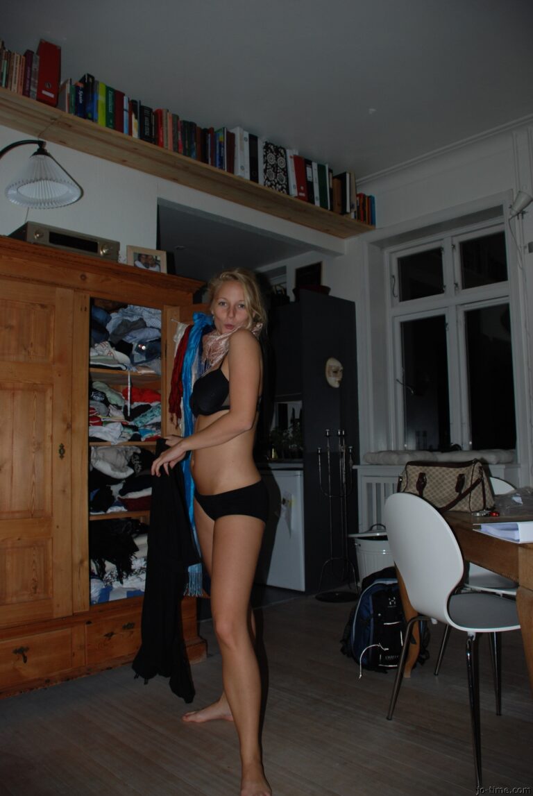 Collants et voisin d’Airbnb : mon escale anonyme torride en bord de mer