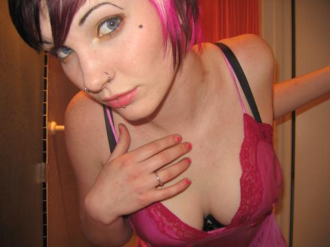 Rencontre anonyme torride à Bruxelles : ma nuit sauvage avec Baptiste