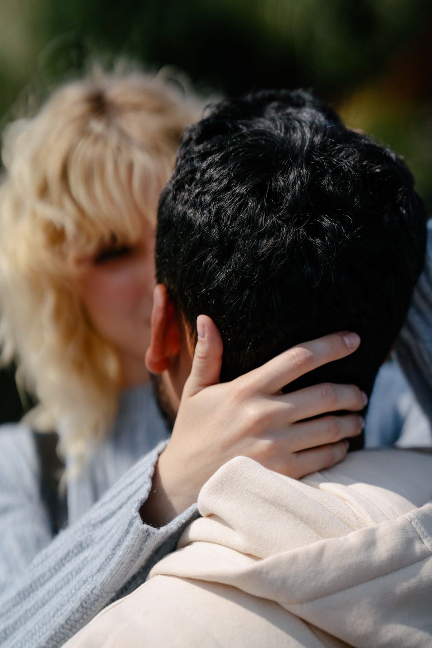 Couple enlacé