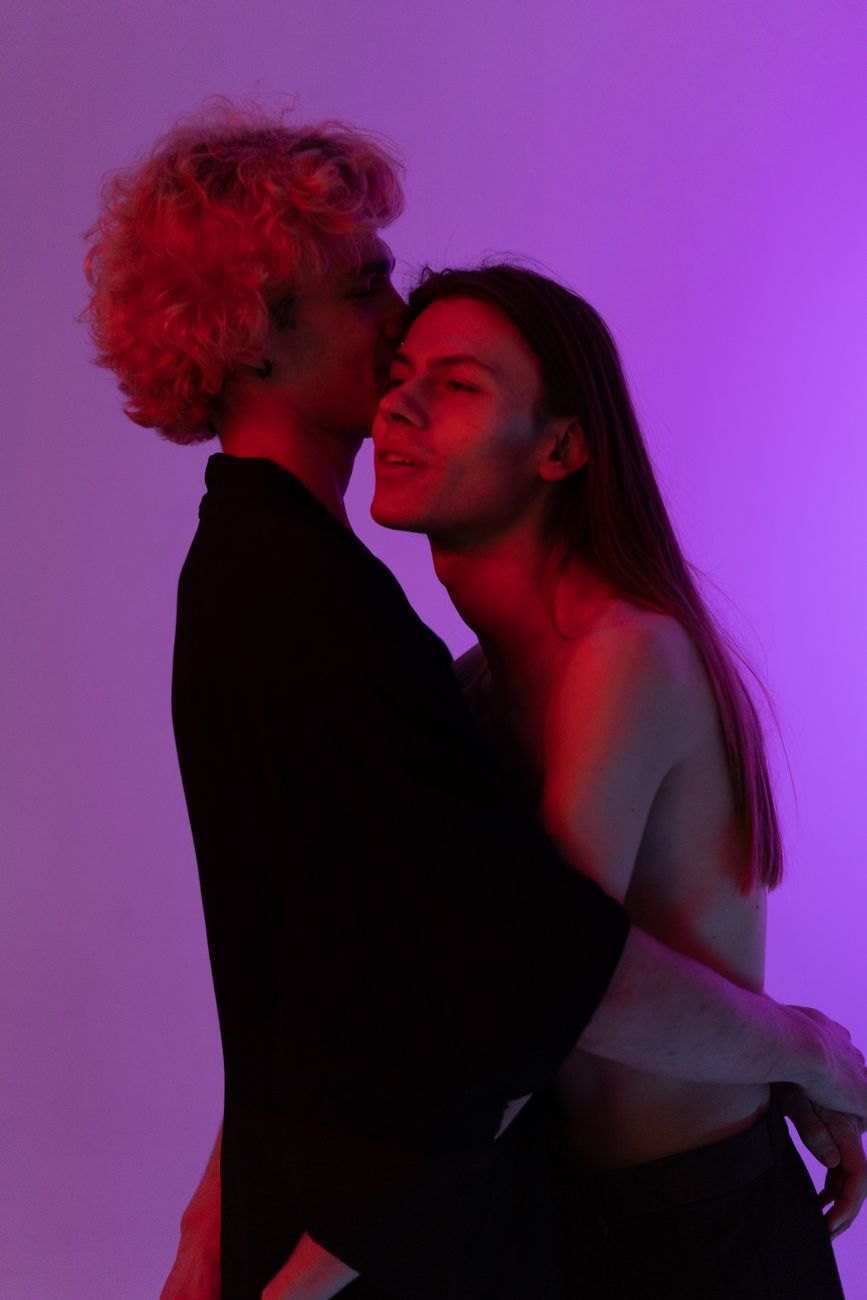 Couple enlacé